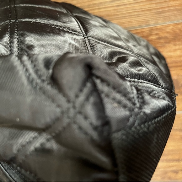 EUC Eddie Bauer quilted shoulder bag. Black. Lots of room! - Picture 7 of 15